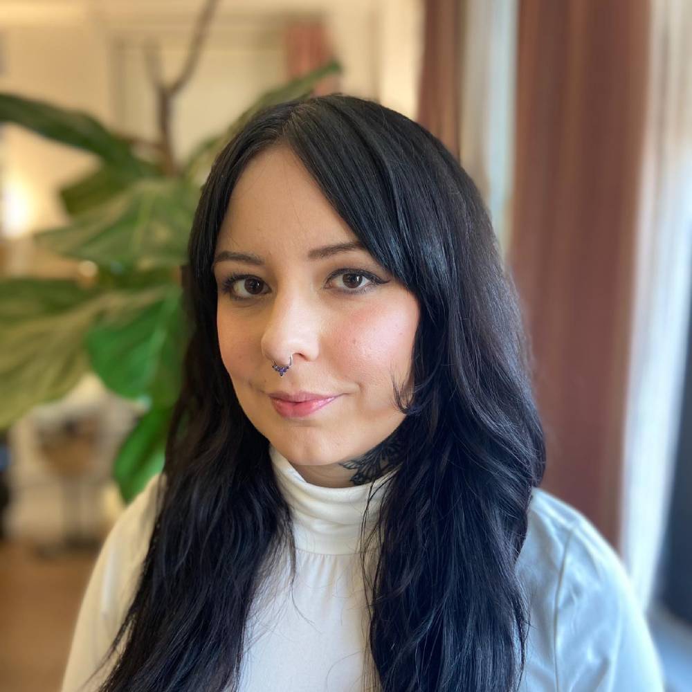 bethany frontdesk for nyc and chicago salon